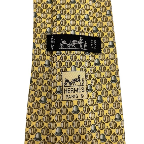 Hermes Mens Tie Hats & Pumpkins Yellow Satin Silk 5072 PA 3.5